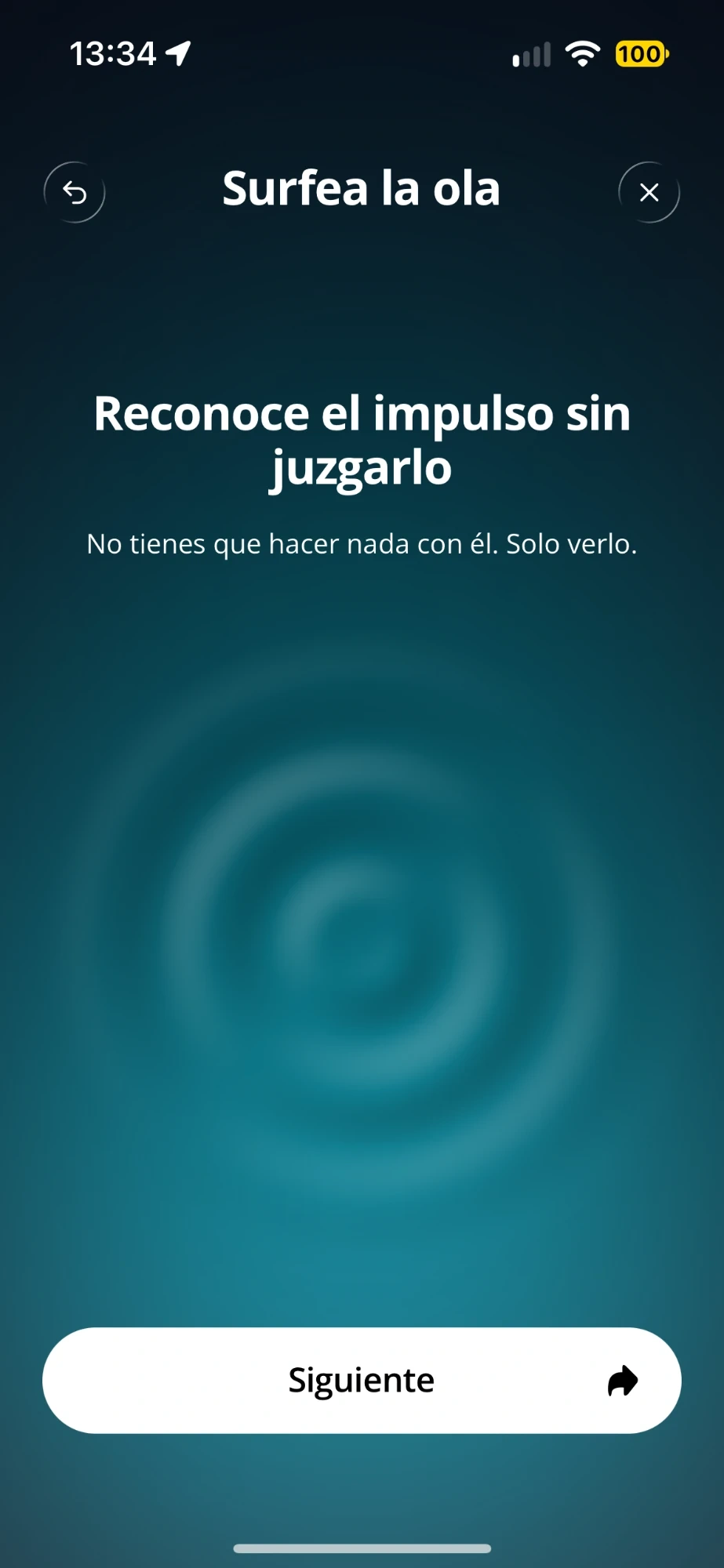 La pantalla de Surfea la ola: reconoce el impulso sin juzgarlo, sobre unas ondas que se abren